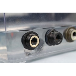 超5类RJ45插座，加固型法兰安装，，阳极化抛光，配备安装硬件和防尘帽的图片